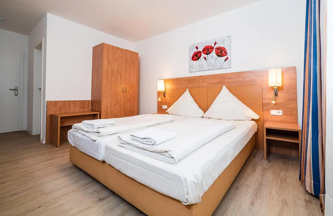 G & L Hotel Dortmund-1